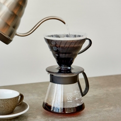 Hario V60 Start Kit & 250g Malet Kaffe