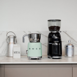 Smeg MFF01PGEU Mjölkskummare Pastelgrön