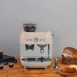 Smeg EGF03CREU Manuell espressomaskin inkl. kvarn Creme