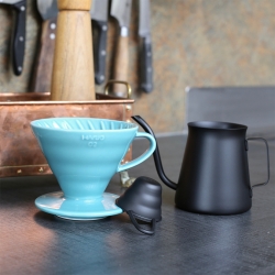 Hario Filterbryggning Set Inkl. V60-02 Dripper 2 Koppar, Glaskanna 0,4 L & Vattenkokare