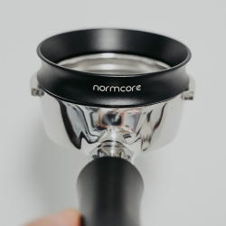 Normcore Magnetisk Dosing Funnel V2 Kort 58 mm Svart
