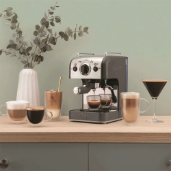 Dualit 3 i 1 Espressomaskin Inkl. Ascaso i-Mini I2 Espressokvarn, Mjölkkanna, Stamppad matta & Kaffe