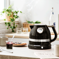 KitchenAid 5KEK1522EOB Artisan Vattenkokare 1,5 L Svart