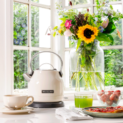 KitchenAid 5KEK1222EAC Vattenkokare 1,25 L Creme