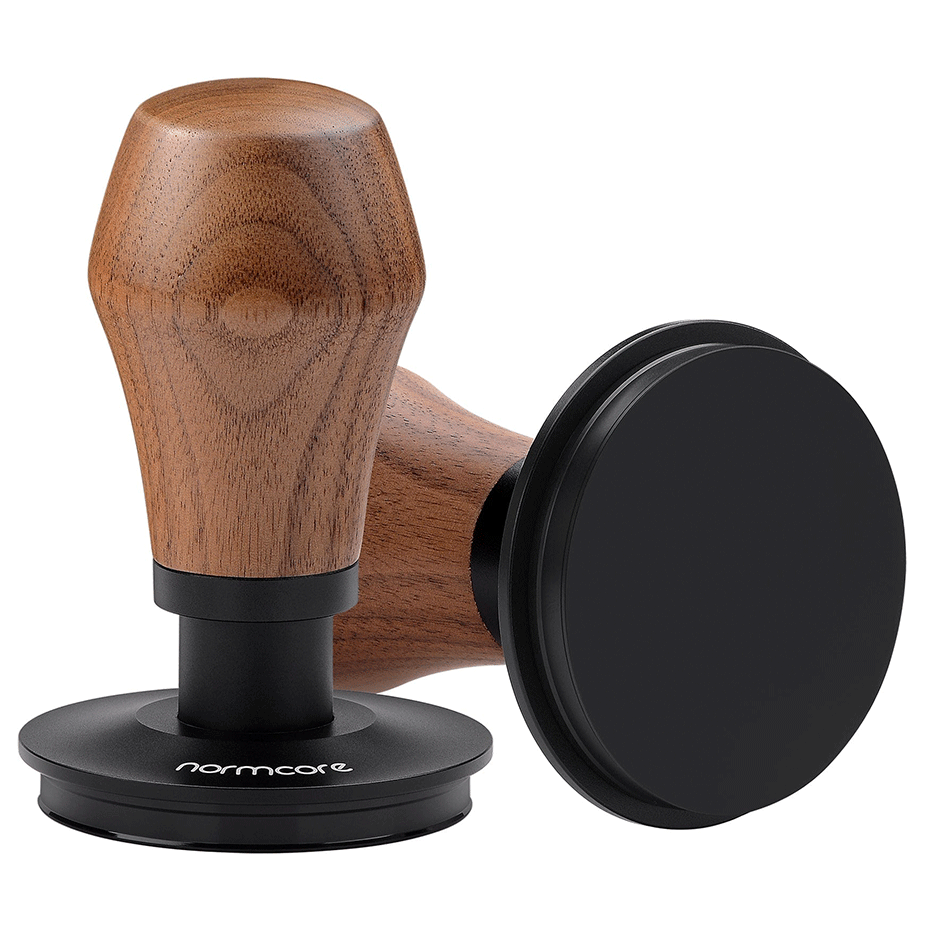Normcore V4 Tamper med Fj&auml;der & Titaniumbel&auml;ggning 58 mm Valn&ouml;t