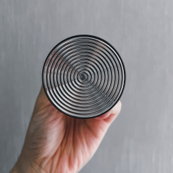 Normcore V4 Tamper med Fjäder & Rillor 58 mm Svart Inkl. Normcore WDT Tool V2 Svart