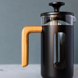 La Cafetière Pisa 8 Koppar Kaffepress Svart Inkl. House of Barista Elektrisk Kaffekvarn & Rigtig Kaffe Brasilien No. 8 - 400g