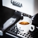 Gaggia Classic E24 Vit Espressomaskin Inkl. Eureka Mignon Zero 65 Speedy Vit Espressokvarn