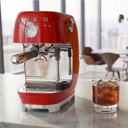 Smeg ECF03RDEU Manuell Espressomaskin Röd