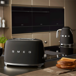 Smeg TSF01BLMEU Brödrost Matt Svart