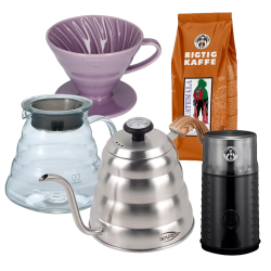 Hario Filterbryggset inkl. V60 Dripper 2 Koppar Lila, Server 0,6 L, IKAPE Kittel 1,2 L, Kaffekvarn & 400g Rigtig Kaffe